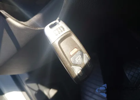 2018 Audi Q7 3.0T Premium из США, поврежденный, VIN WA1VAAF75JD026126